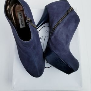 Steve Madden Chelseey Blue Suede Boot